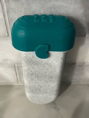Vintage 1996 Caboodles Razor Holder Teal Top Speckled White Bottom